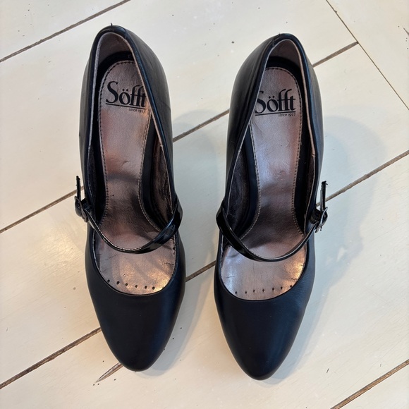 Sofft Shoes - Sofft Mary Jane Heels Women’s Size 8.5 Black Leather